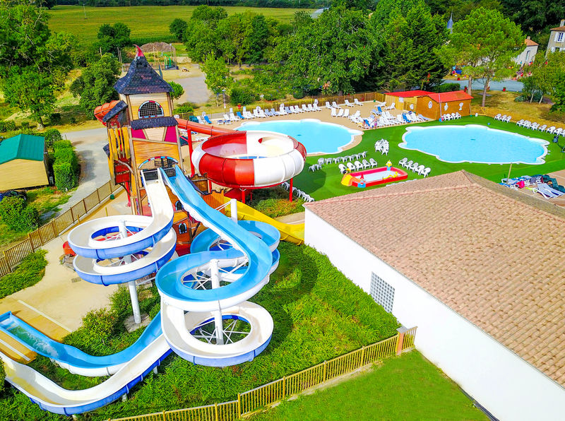 Comment réserver son mobil-home tout confort au camping La Forge ?