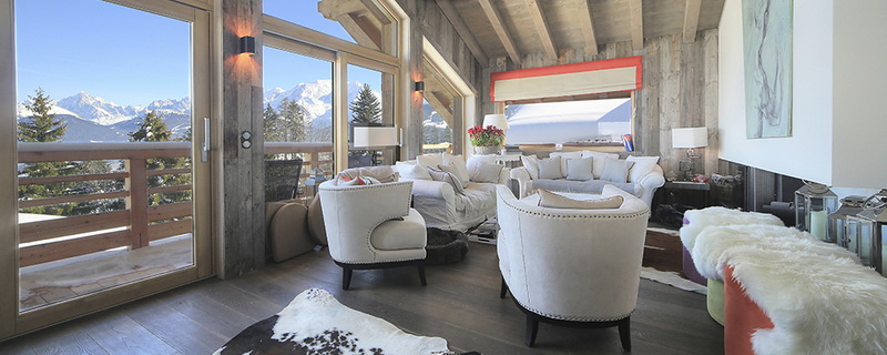 Quelles sont les caractéristiques des locations saisonnières Combloux proposées par Barnes ?