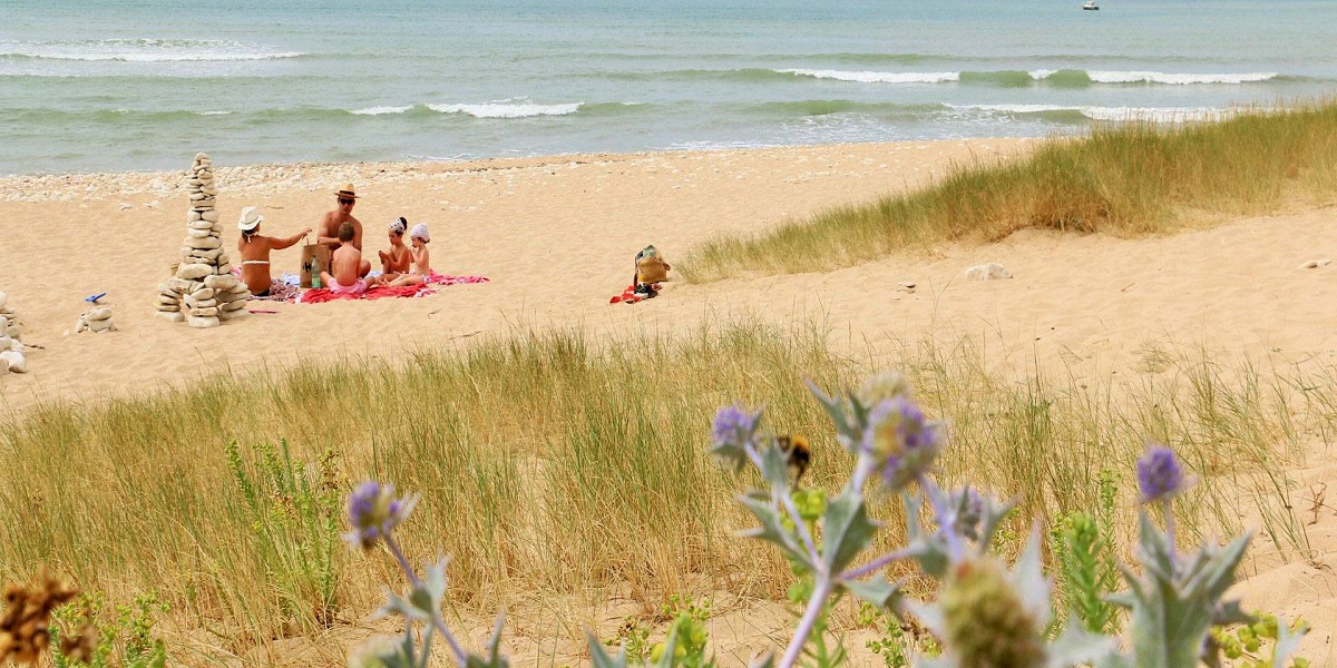 Sainte-Marie-de-Ré : découvrez un village authentique et des plages magnifiques